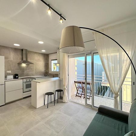 Sea Views Sanatori Beach, Barcelona Калафел Екстериор снимка