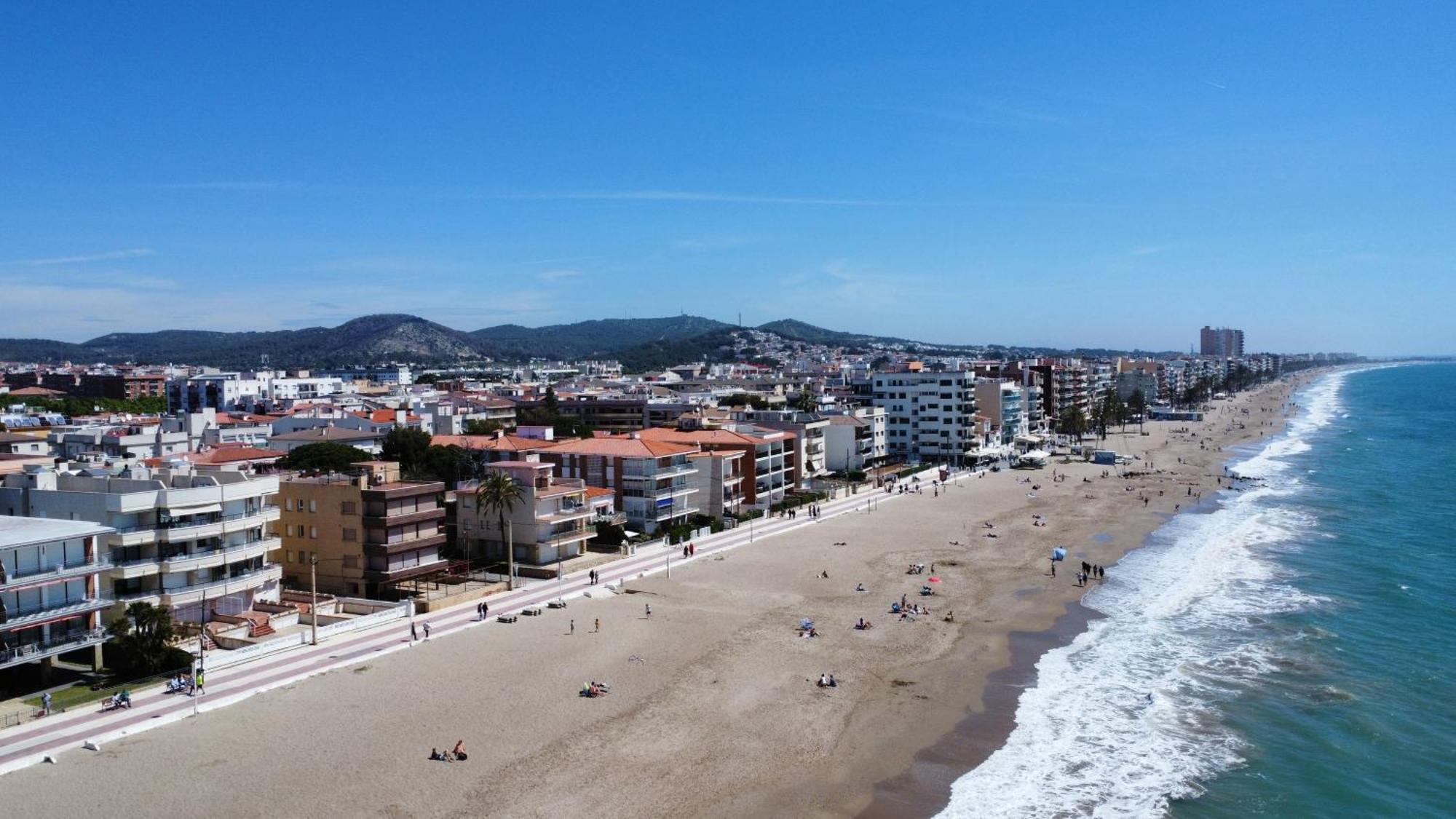 Sea Views Sanatori Beach, Barcelona Калафел Екстериор снимка