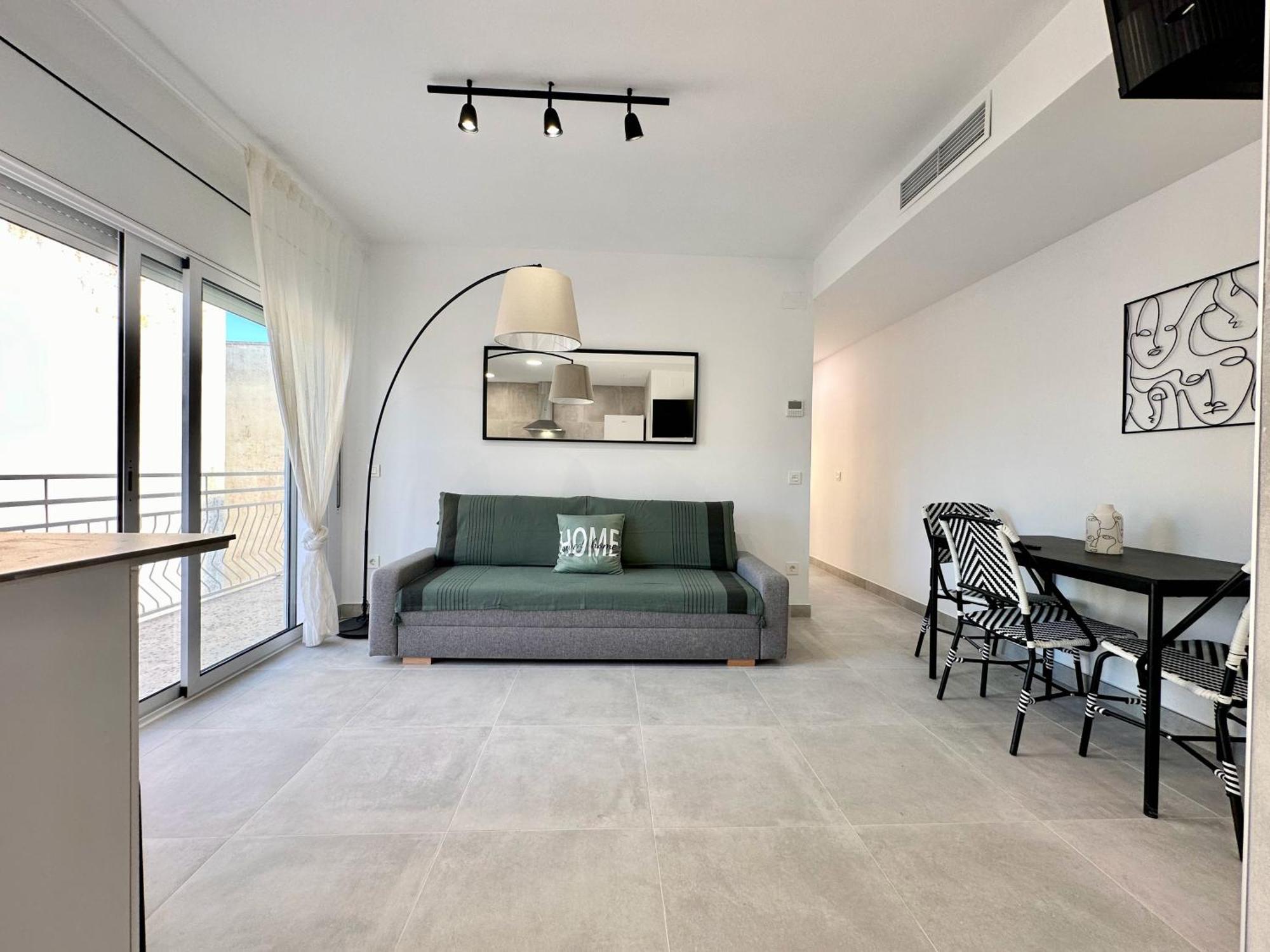 Sea Views Sanatori Beach, Barcelona Калафел Екстериор снимка
