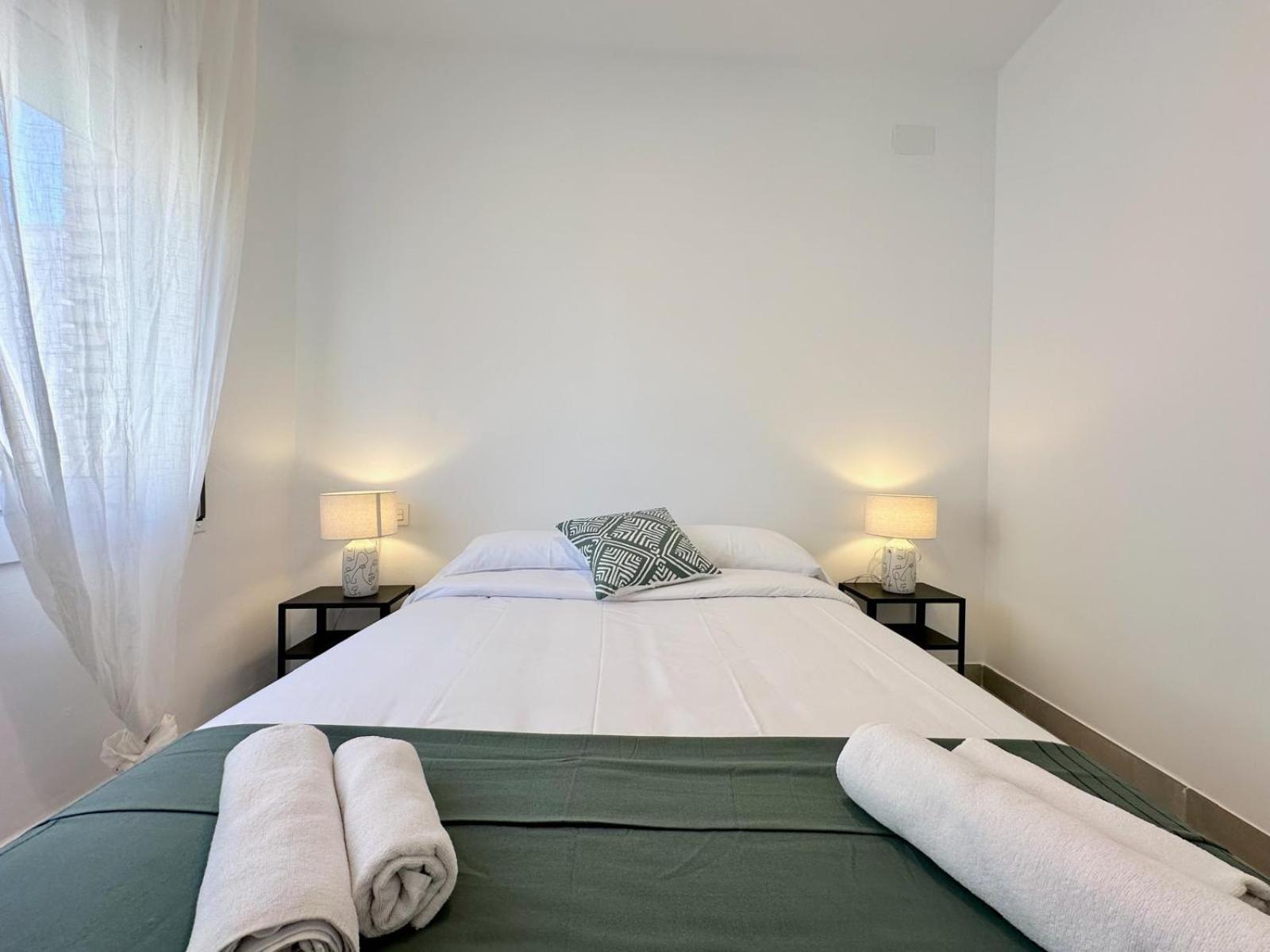 Sea Views Sanatori Beach, Barcelona Калафел Екстериор снимка