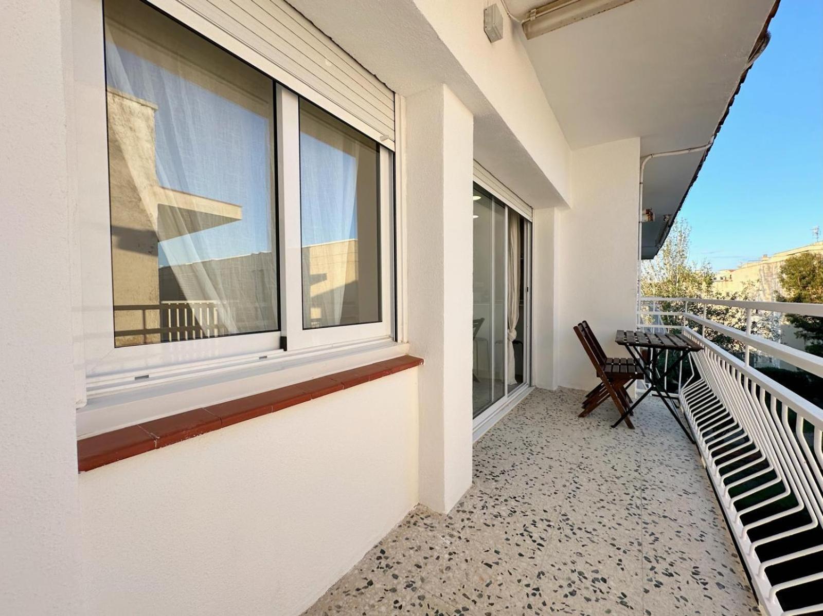 Sea Views Sanatori Beach, Barcelona Калафел Екстериор снимка